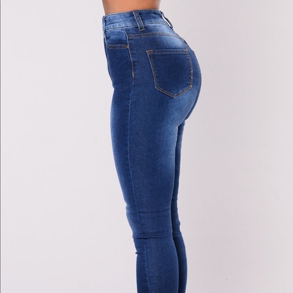 BNWT Fashion Nova Salem high rise jeans - Picture 2 of 5